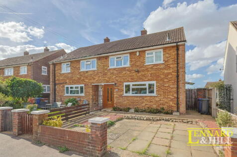 Crammavill Street, Grays RM16 3 bed semi