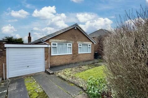 Scholes Lane, Scholes, Cleckheaton, BD19 3 bed bungalow for sale