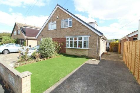 2 bedroom semi-detached house for sale