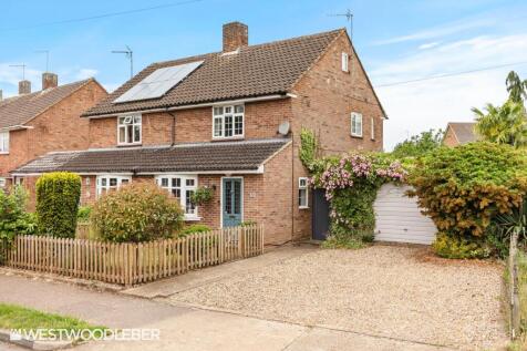 2 bedroom semi-detached house for sale