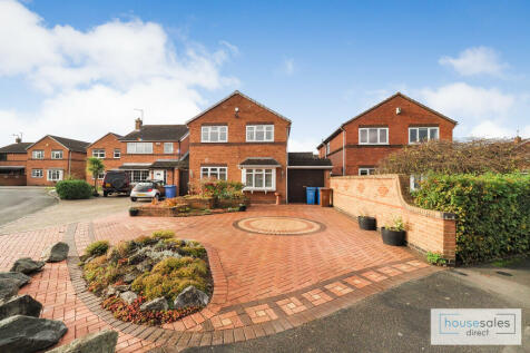 4 bedroom detached house for sale