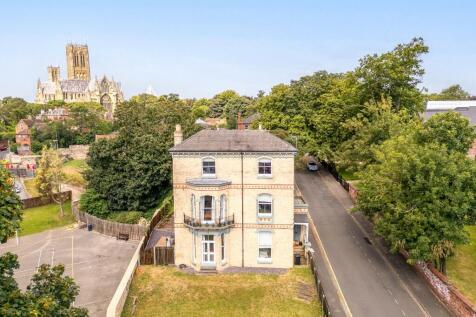 Block of apartments for sale