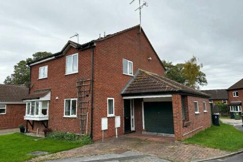 2 bedroom semi-detached house for sale