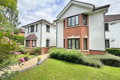 Flat, Packwood Court, Bucknell... 2 bed apartment for sale