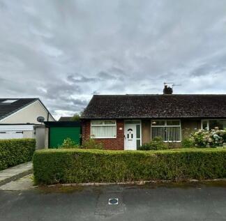 3 bedroom semi-detached bungalow for sale