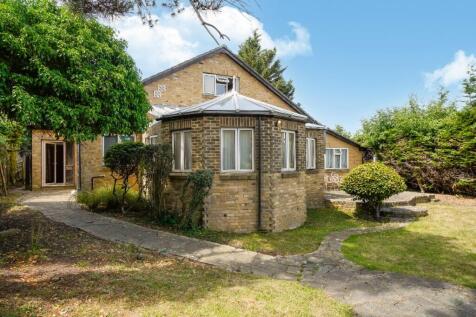 6 bedroom detached bungalow for sale