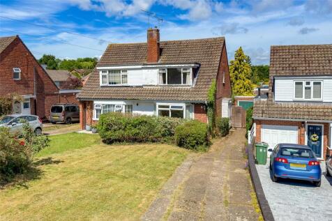Chiltern Road, St. Albans... 3 bed semi