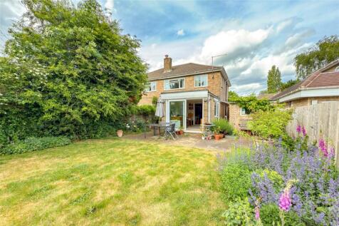 3 bedroom semi-detached house for sale