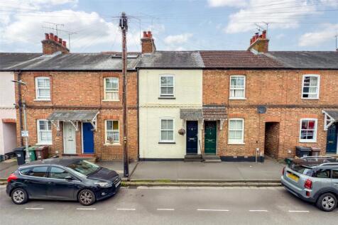 Arthur Road, St. Albans... 3 bed terraced house for sale