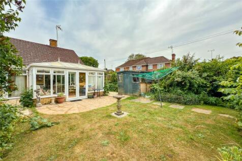 Hawthorn Close, Harpenden, Herts, AL5 2 bed bungalow for sale