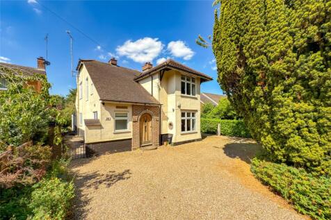 Roundwood Lane, Harpenden... 5 bed detached house for sale