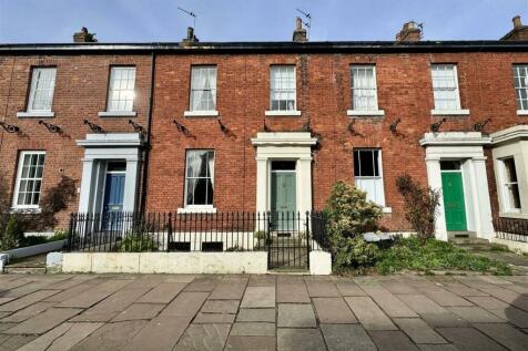 4 bedroom terraced house for sale