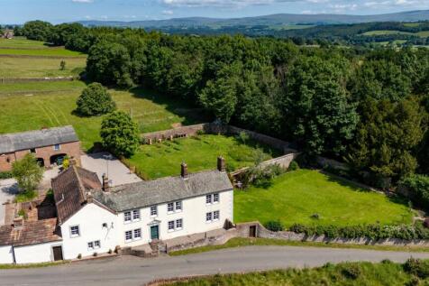 6 bedroom country house for sale
