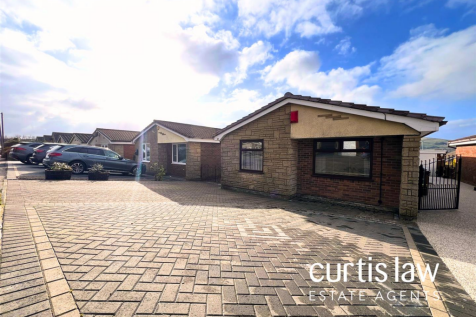 Abbey Crescent, Darwen 3 bed detached bungalow for sale