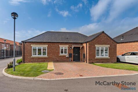 Chantry Gardens, Filey 2 bed detached bungalow for sale