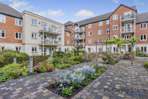 Shackleton Place, Devizes, Wiltshire... 2 bed apartment for sale