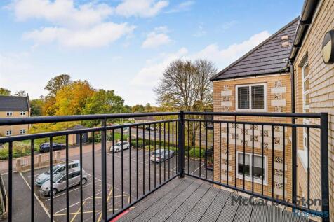 Hart Close, Wilton, Salisbury 1 bed apartment for sale
