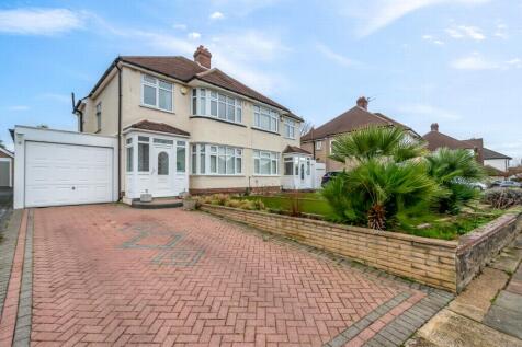 Highcombe Close, Mottingham, SE9 4QJ 3 bed house for sale