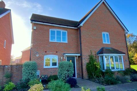 2 bedroom semi-detached house for sale