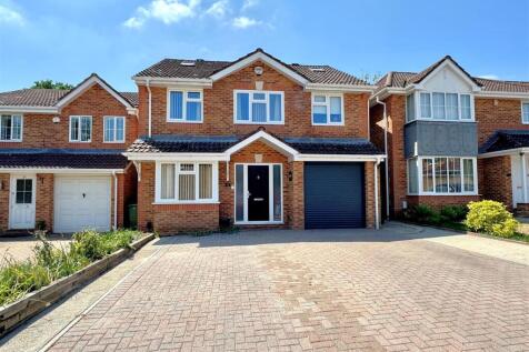 5 bedroom detached house for sale