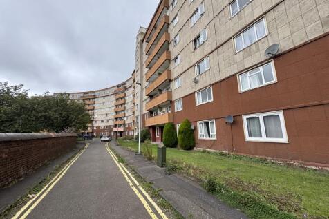 3 bedroom flat for sale