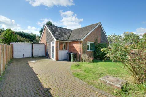 2 bedroom detached bungalow for sale