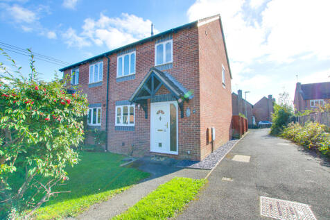 3 bedroom semi-detached house for sale