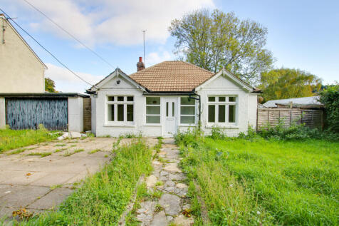 2 bedroom detached bungalow for sale