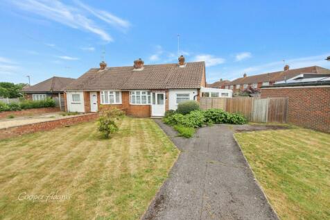 2 bedroom semi-detached bungalow for sale