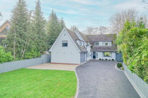 5 bedroom detached house for sale