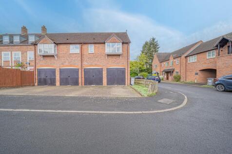 Thistlewood Grove, Chadwick End, B93 2 bed maisonette for sale