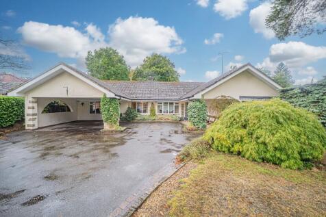 3 bedroom detached bungalow for sale