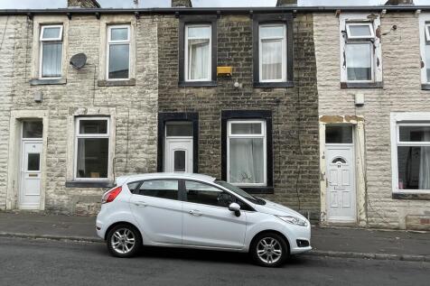Terraced house for sale