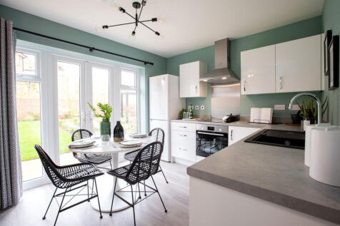 2 bedroom semi-detached house for sale