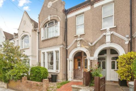 1 bedroom ground floor maisonette for sale