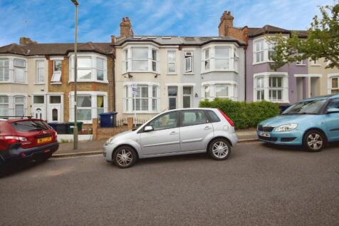 5 bedroom terraced house for sale