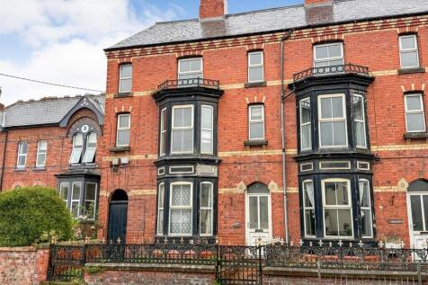 5 bedroom terraced house for sale