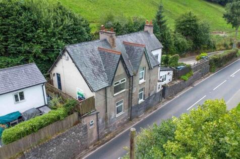Corwen LL21 2 bed terraced house for sale