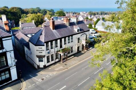 Penmaenmawr Road, Llanfairfechan LL33 11 bed apartment for sale