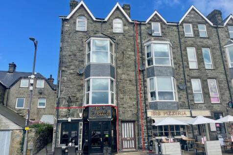Minafon, The Quay, Barmouth, LL42 1ET 4 bed terraced house for sale
