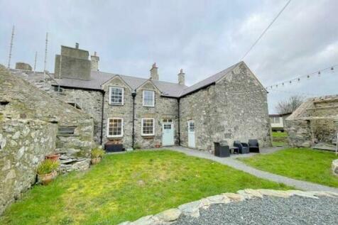 11 bedroom country house for sale