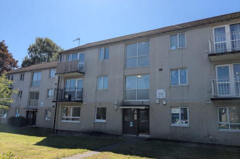 168, Wycliffe Gardens Shipley, BD18 3JB Studio for sale