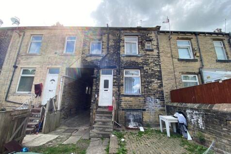 Halstead Place, Bradford 2 bed terraced house for sale