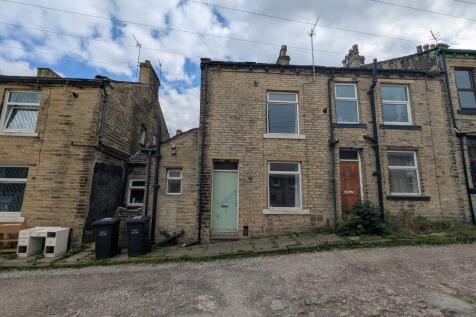 5 Wellington Street, Wilsden, Bradford 2 bed end of terrace house for sale