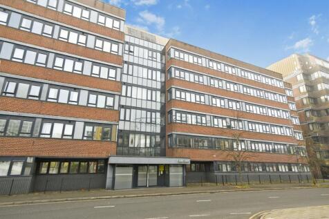 Studio flat for sale