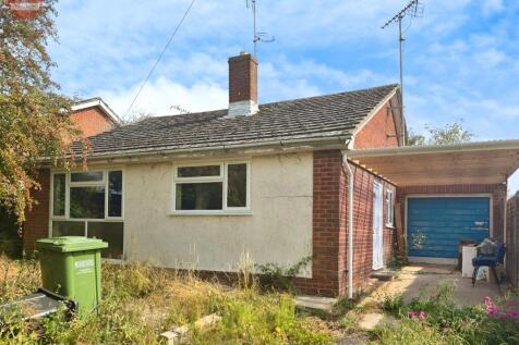 Main Street, Sedgeberrow, WR11 2 bed bungalow for sale