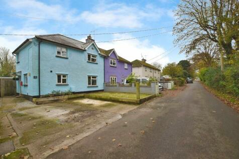 2 bedroom semi-detached house for sale