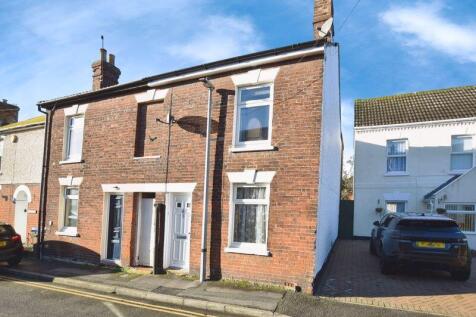 Longland, Salisbury                  ... 2 bed end of terrace house for sale