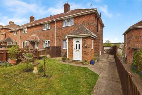 The Hollows, Wilton                  ... 3 bed end of terrace house for sale