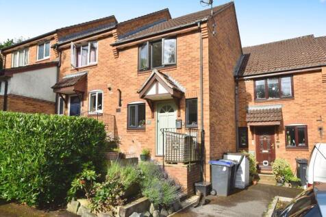 The Sandringhams, Whaddon            ... 2 bed terraced house for sale